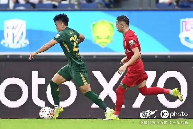 欧冠对决：利物浦 VS 马赛